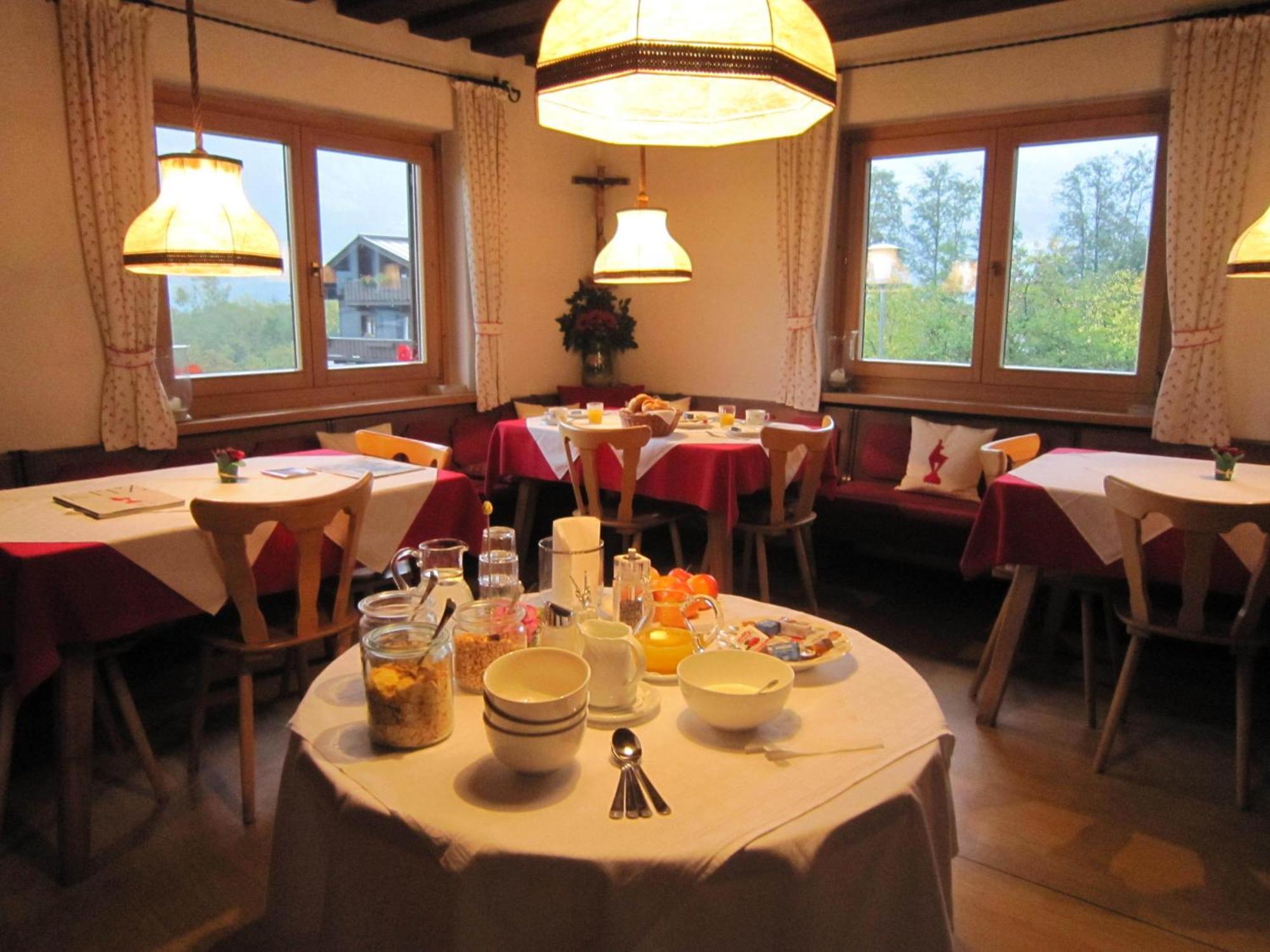 Pension Feiersinger Kitzbuhel Bagian luar foto